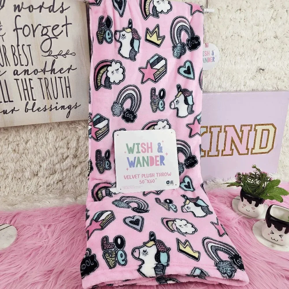 NWT {Wish and Wander} Unicorn Blanket: Cozy Magic NWT